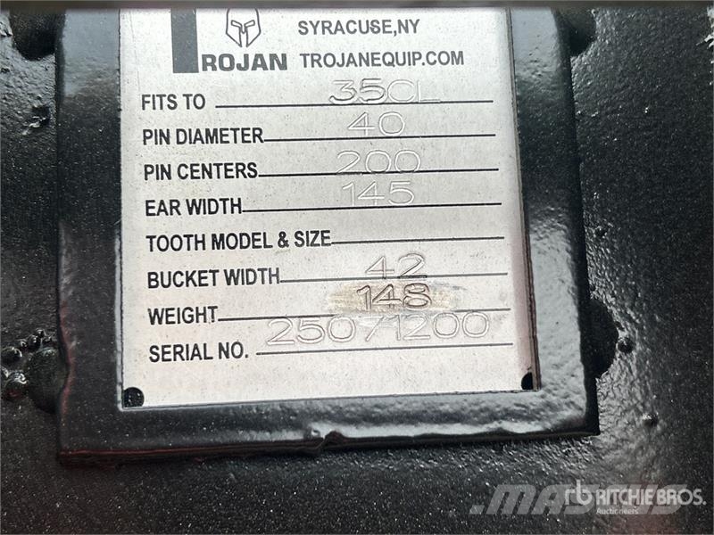 Trojan 42 in Cleanup Excavator Bucket - Fits Cat 303, 303 دلاء
