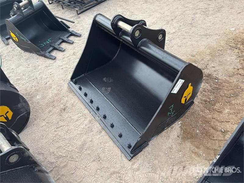 Trojan 42 in Cleanup Excavator Bucket - Fits 45mm Cat 305 Kauhat