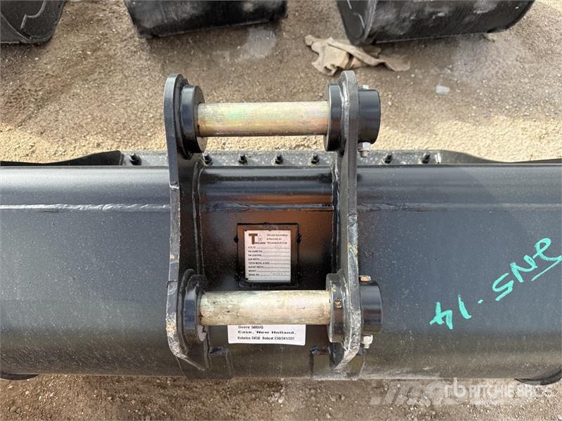 Trojan 42 in Cleanup Excavator Bucket - Fits 45mm Cat 305 Kašike / Korpe