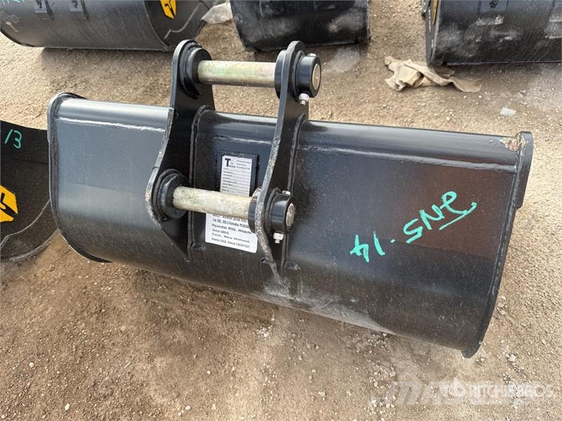 Trojan 42 in Cleanup Excavator Bucket - Fits 45mm Cat 305 Kašike / Korpe