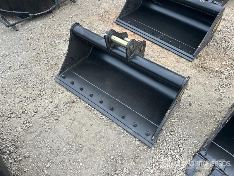 Trojan 42 in Cleanup Excavator Bucket - Fits Cat 303, 303 دلاء