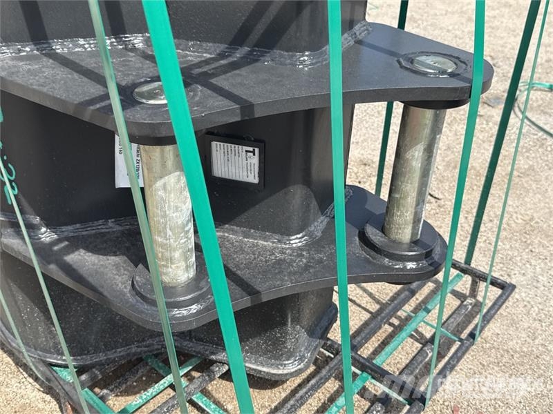Trojan 42 in Digging Excavator Bucket - Fits 65mm Cat 311 Kašike / Korpe