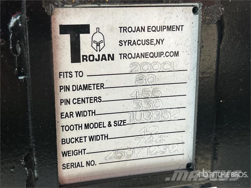 Trojan 42 in Digging Excavator Bucket - Fits Cat 320/321/ دلاء