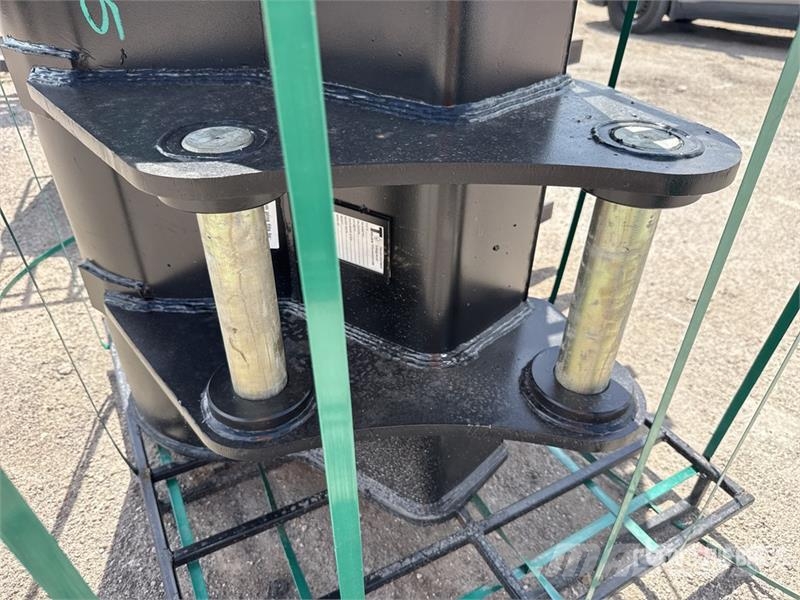 Trojan 42 in Digging Excavator Bucket - Fits 65mm Cat 311 Kašike / Korpe