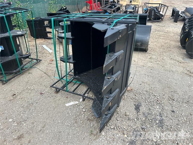 Trojan 42 in Digging Excavator Bucket - Fits Cat 320/321/ دلاء