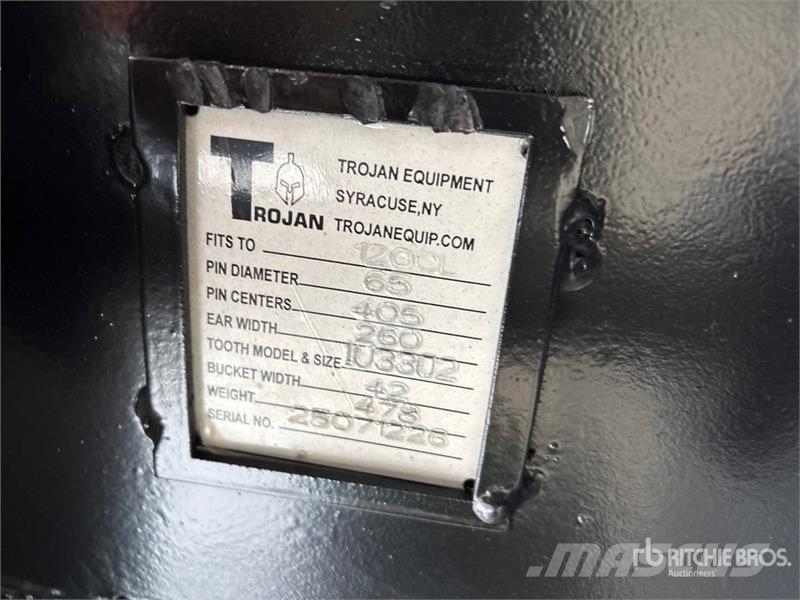 Trojan 42 in Excavator Bucket - Fits 65mm Cat 311/312/313 دلاء