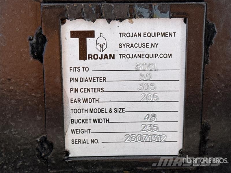 Trojan 48 in Cleanup Excavator Bucket - Fits 50mm Cat 307 Kašike / Korpe