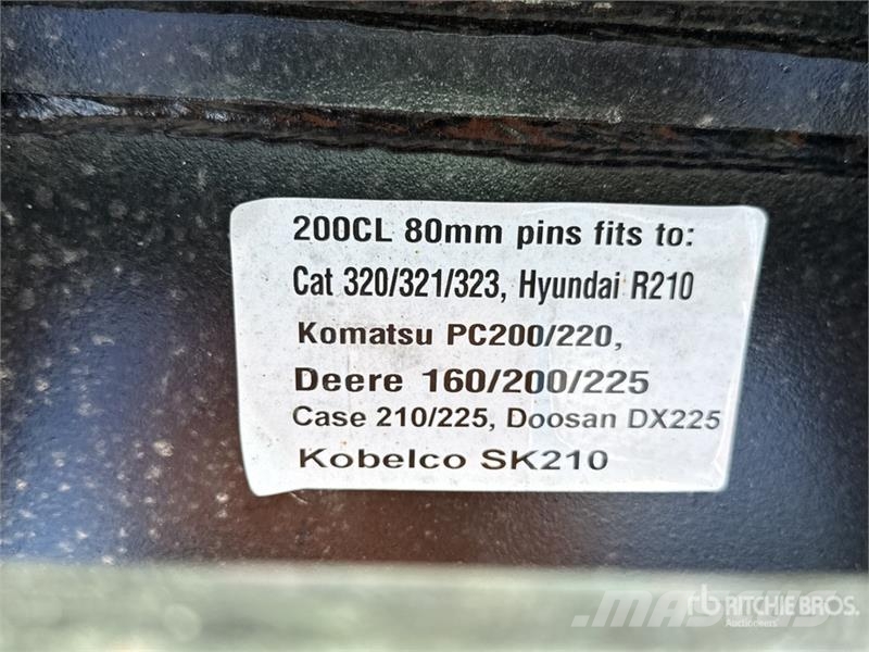 Trojan 72 in Cleanup Excavator Bucket - Fits 80mm Cat 320 Kovalar