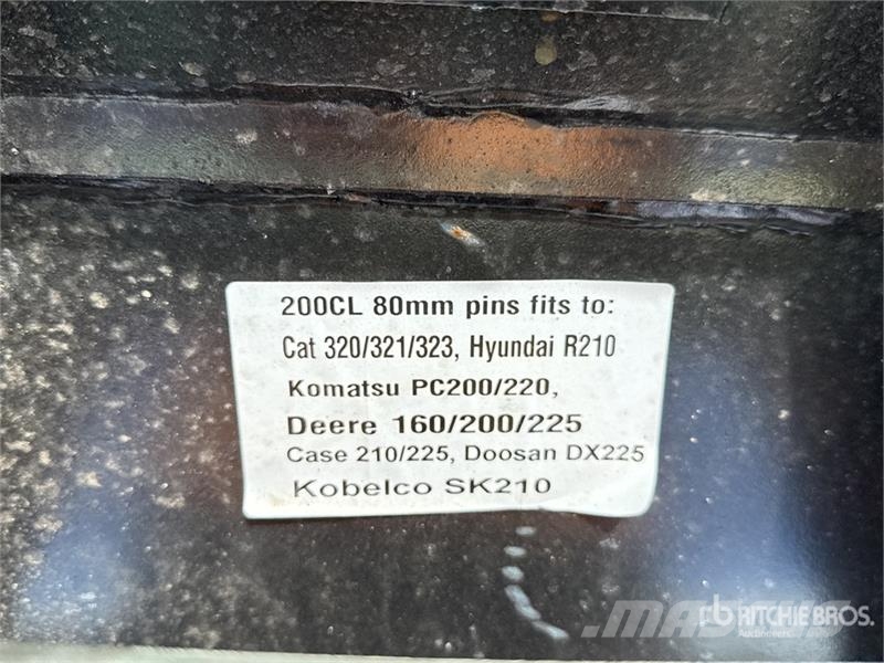Trojan 72 in Cleanup Excavator Bucket - Fits 80mm Cat 320 Kovalar