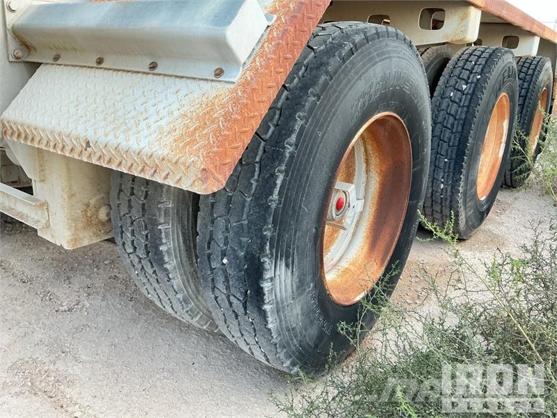 Ty-Crop Tri/A 48 ft Lowboy Trailer Низкорамные прицепы