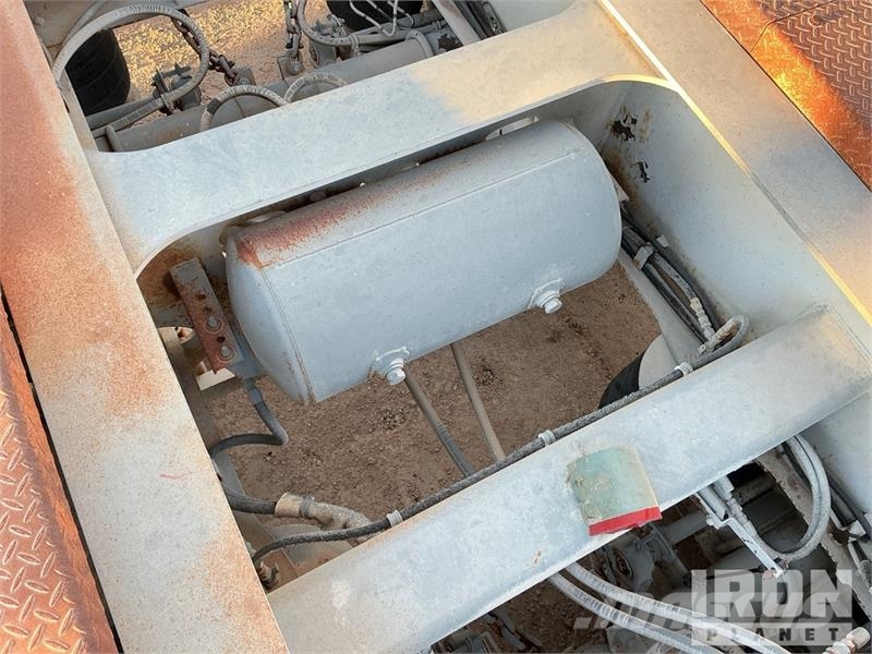 Ty-Crop Tri/A 48 ft Lowboy Trailer Низкорамные прицепы