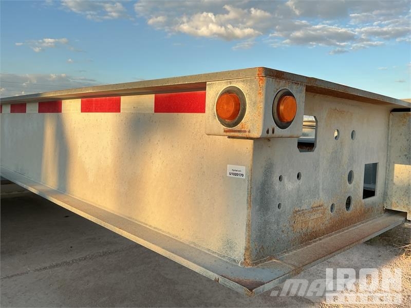 Ty-Crop Tri/A 48 ft Oilfield Trailer 加工機械
