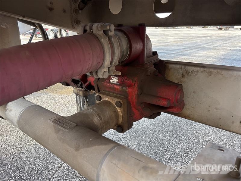 Tytal 8400 gal T/A Tanker Trailer Rimorchi cisterna