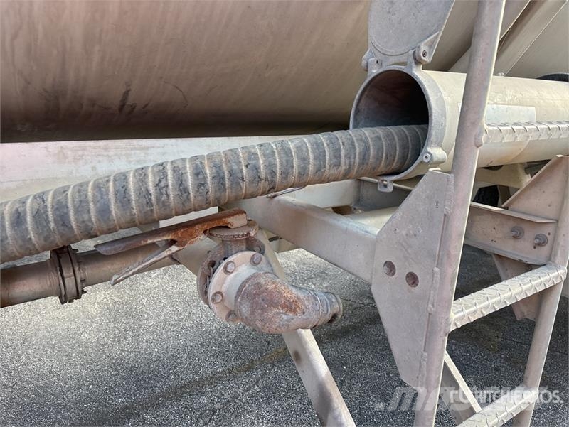 Tytal 8400 gal T/A Tanker Trailer Rimorchi cisterna