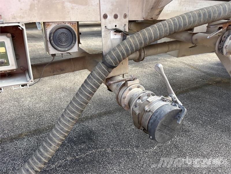 Tytal 8400 gal T/A Tanker Trailer Rimorchi cisterna