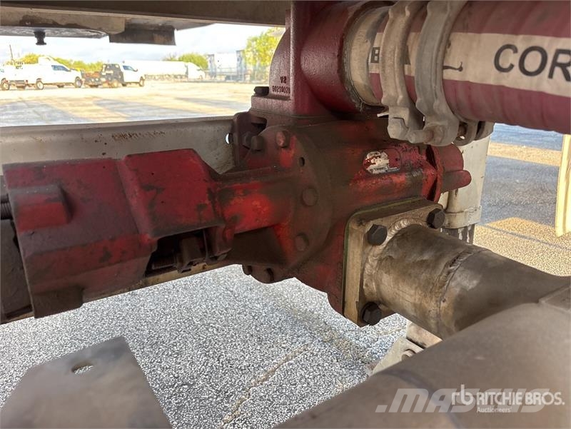 Tytal 8400 gal T/A Tanker Trailer Rimorchi cisterna