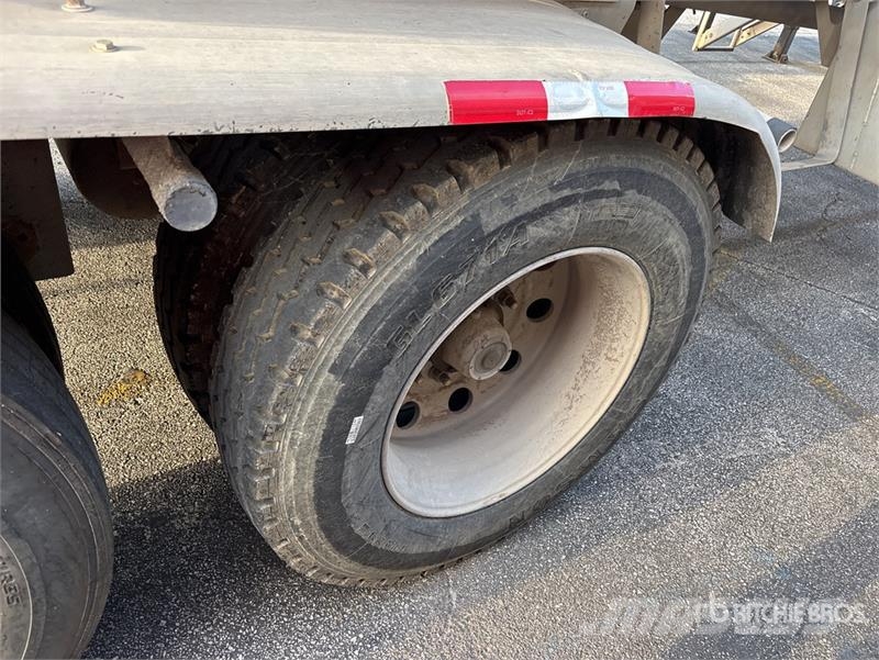 Tytal 8400 gal T/A Tanker Trailer Rimorchi cisterna