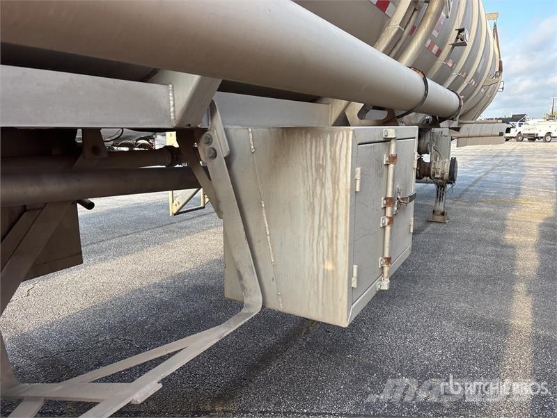 Tytal 8400 gal T/A Tanker Trailer Rimorchi cisterna