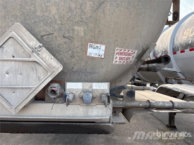 Tytal 8400 gal T/A Tanker Trailer Rimorchi cisterna
