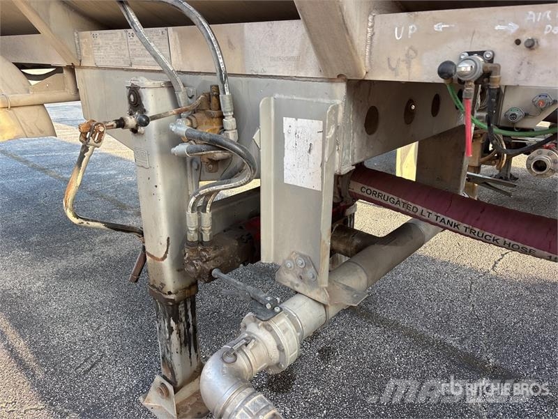 Tytal 8400 gal T/A Tanker Trailer Rimorchi cisterna