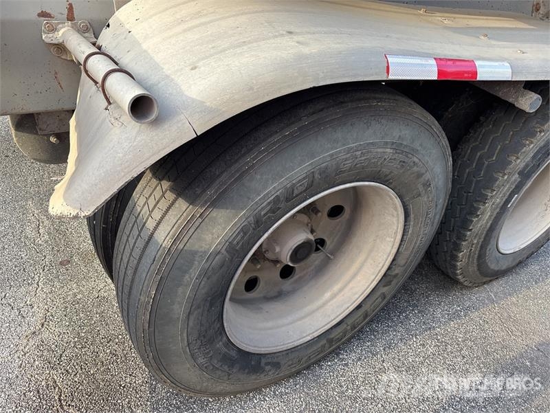 Tytal 8400 gal T/A Tanker Trailer Rimorchi cisterna