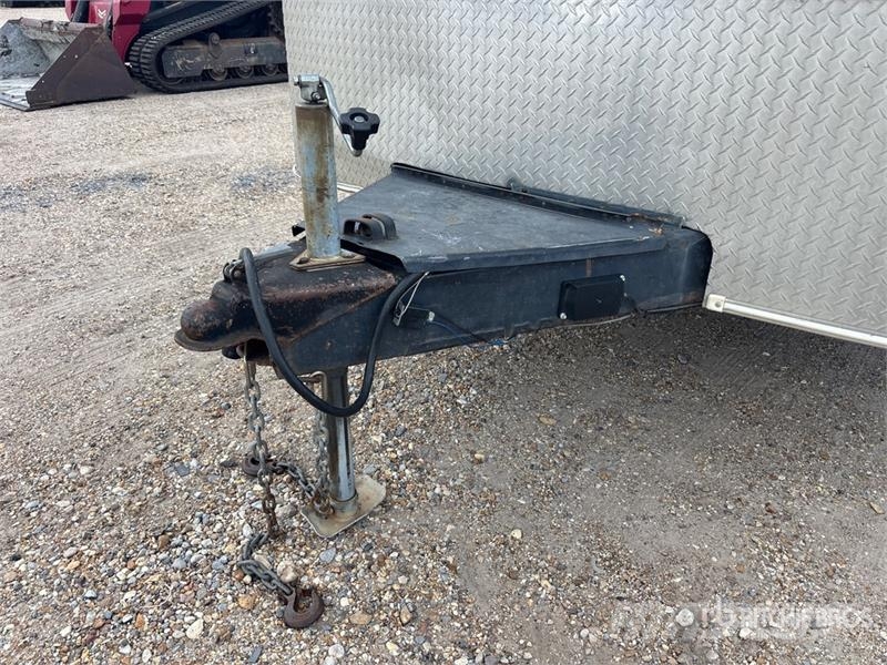 United Expressline U714TA35 14 ft T/A Enclosed Trailer Gesloten opbouw trailers