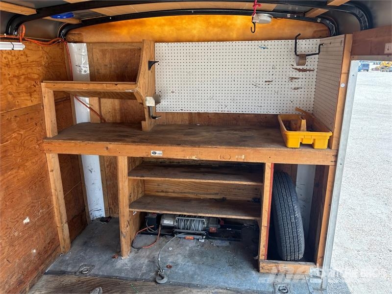 United Expressline U714TA35 14 ft T/A Enclosed Trailer Gesloten opbouw trailers