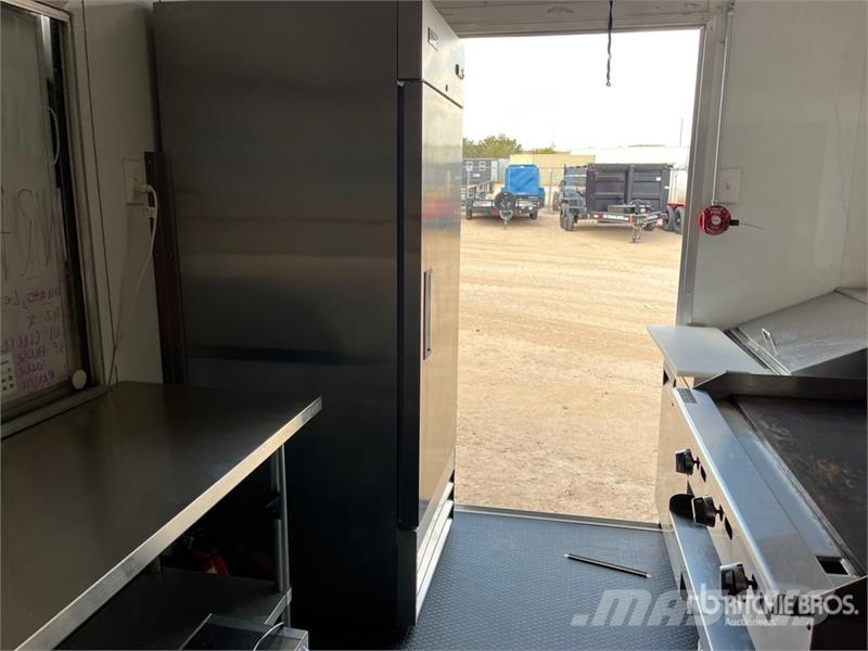 Universal 16 ft T/A Food Concession Trailer Ostale prikolice