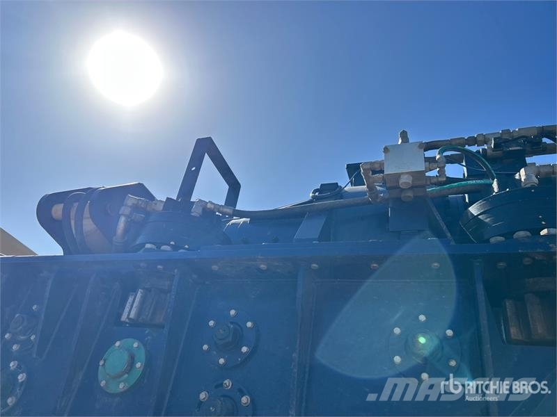 Universal Uni 250x400 Directional Drill 수평 굴착 장치