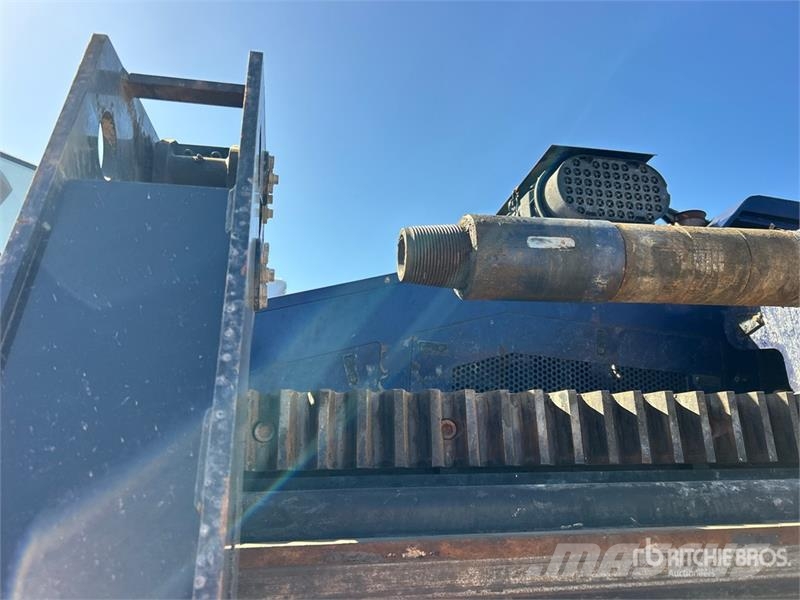 Universal Uni 250x400 Directional Drill 수평 굴착 장치
