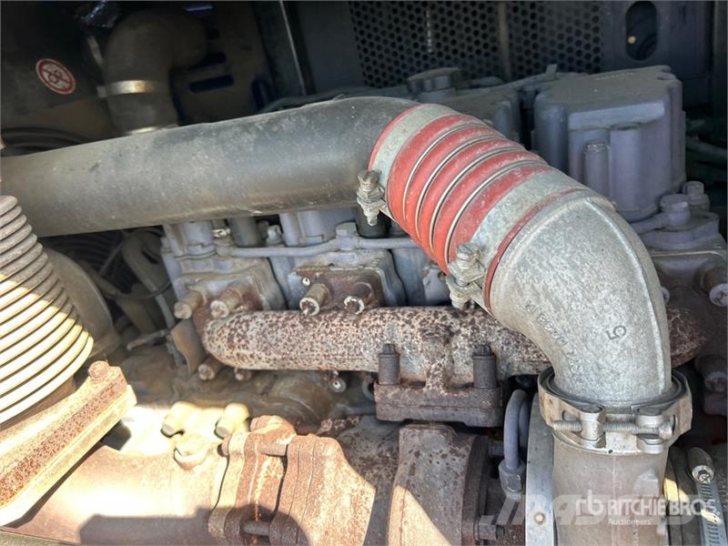 Universal Uni 250x400 Directional Drill 수평 굴착 장치