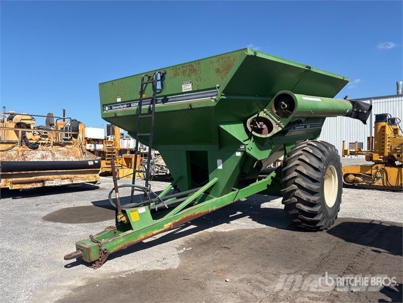 UNVERFERTH GC8200 S/A Grain Cart Prikolice za zrno