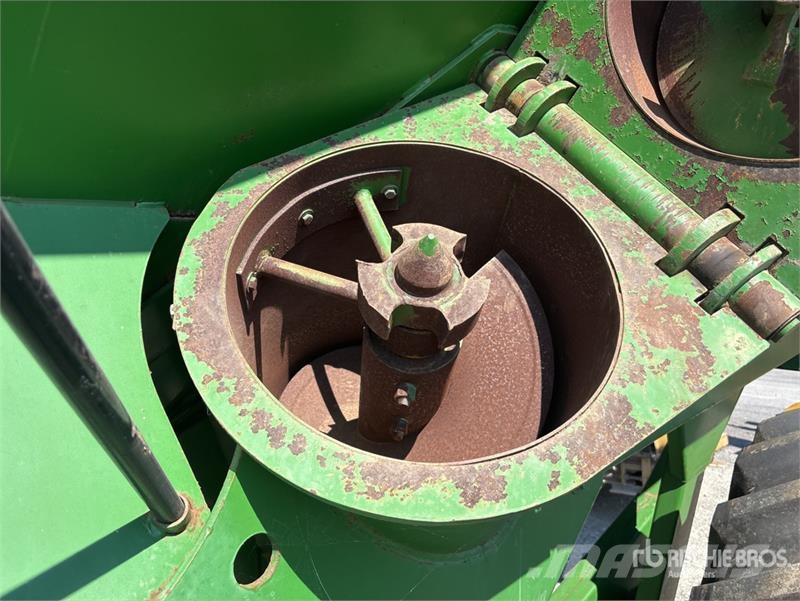 UNVERFERTH GC8200 S/A Grain Cart Prikolice za zrno