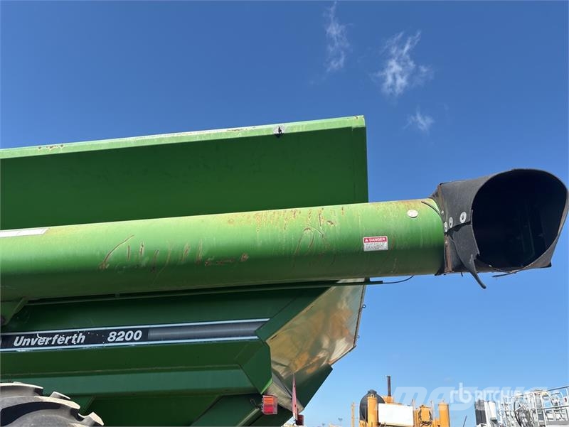 UNVERFERTH GC8200 S/A Grain Cart Prikolice za zrno