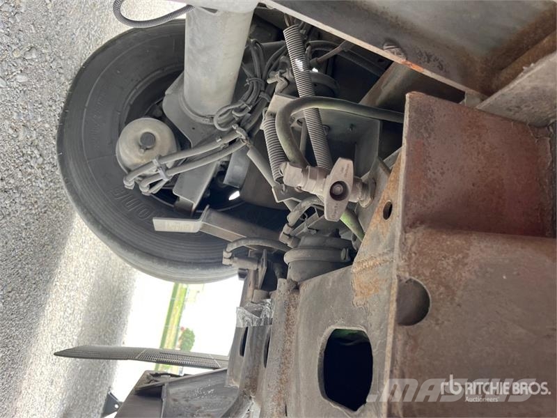 Utility 28 ft S/A Van Trailer Furgons