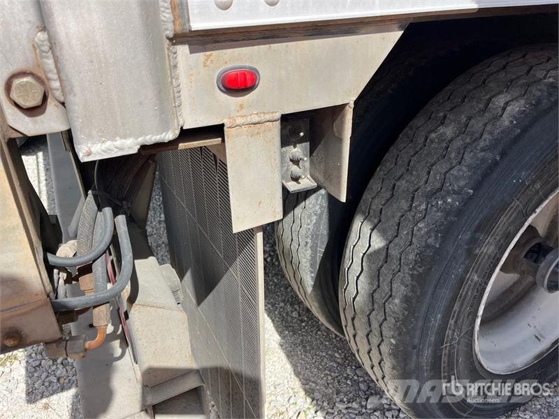 Utility 28 ft S/A Van Trailer Furgons