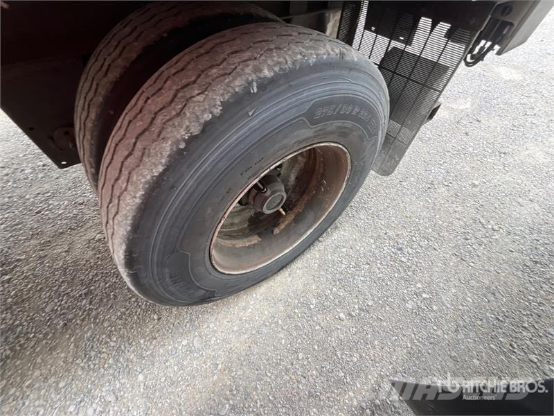 Utility 28 ft S/A Van Trailer Furgons