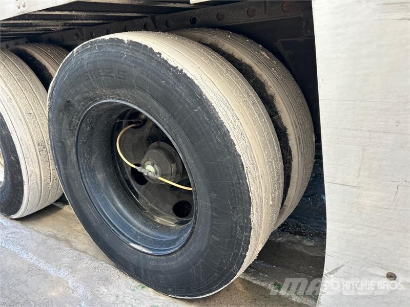 Utility 3000R Hladilne polprikolice