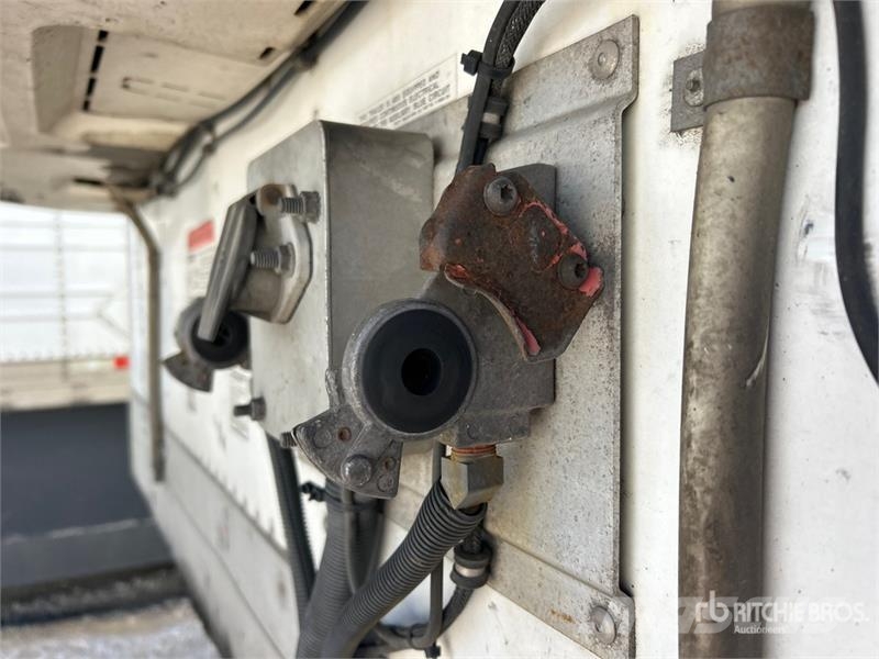 Utility 3000R Temperature controlled semi-trailers