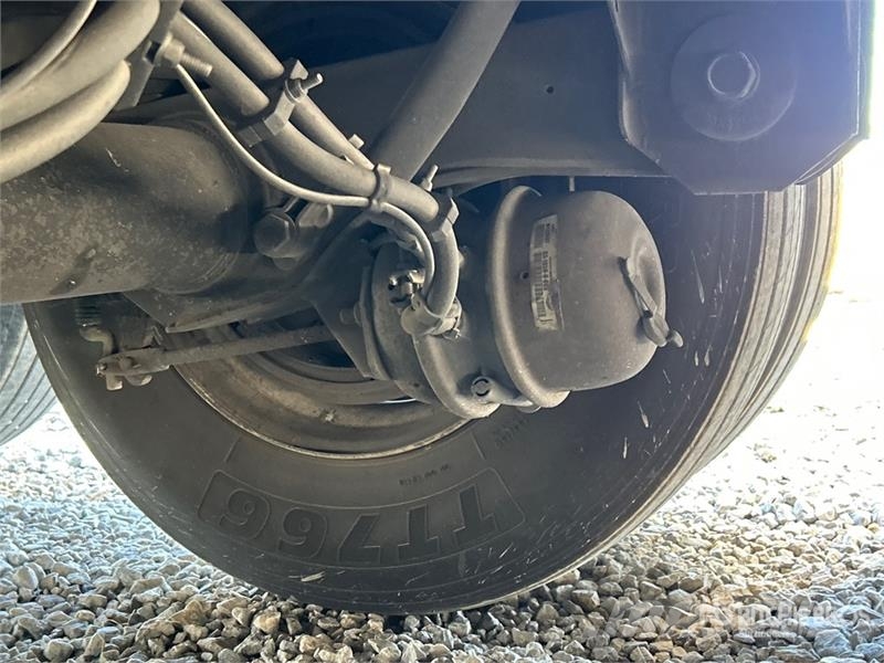 Utility 3000R Hladilne polprikolice
