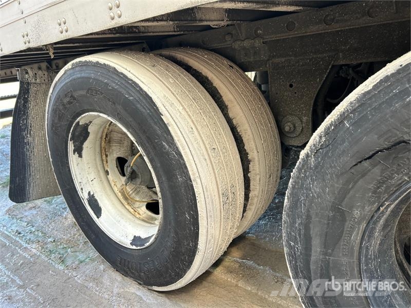 Utility 3000R Hladilne polprikolice