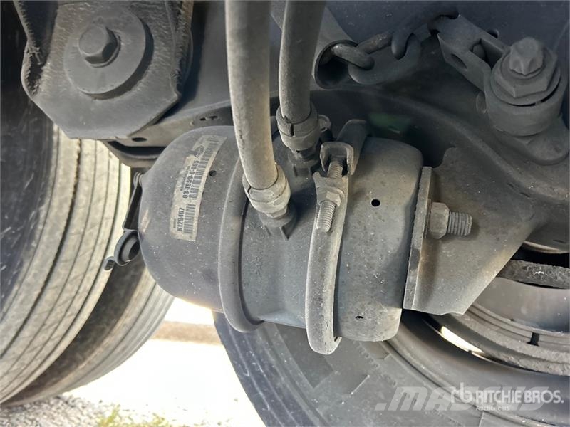 Utility 3000R Hladilne polprikolice