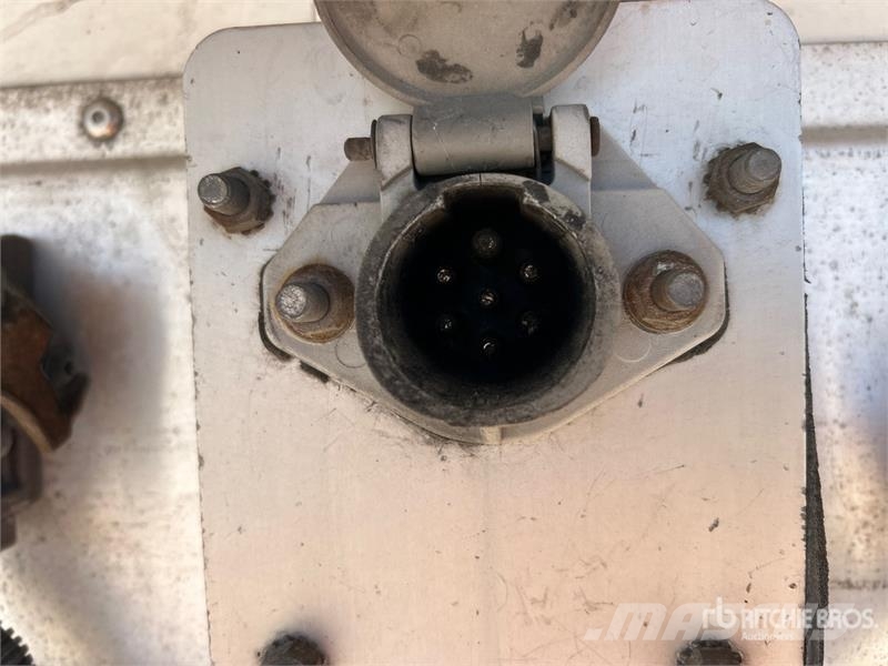 Utility 3000R Hladilne polprikolice