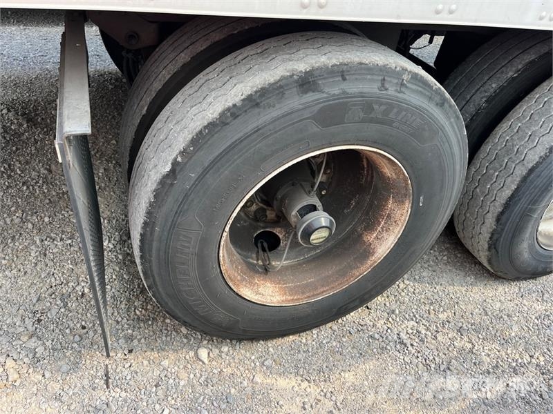 Utility 36 ft T/A Van Trailer Box Trailers
