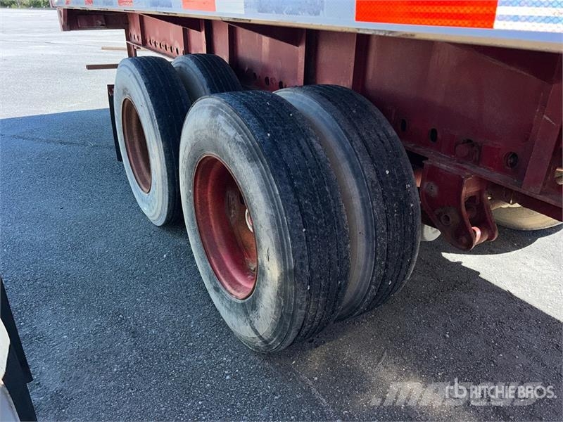 Utility 48 ft T/A Flatbed Trailer Platformy / Przyczepy z otwieranymi burtami