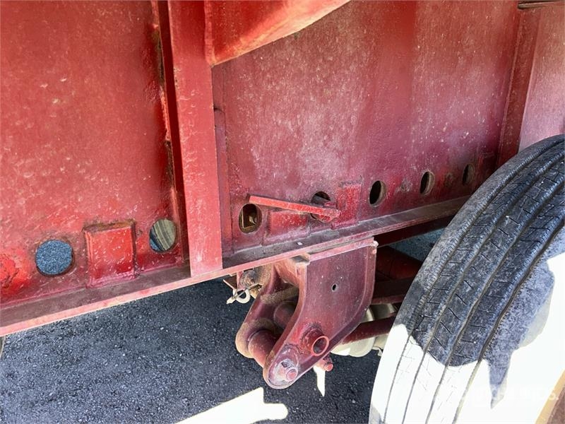 Utility 48 ft T/A Flatbed Trailer Platformy / Przyczepy z otwieranymi burtami