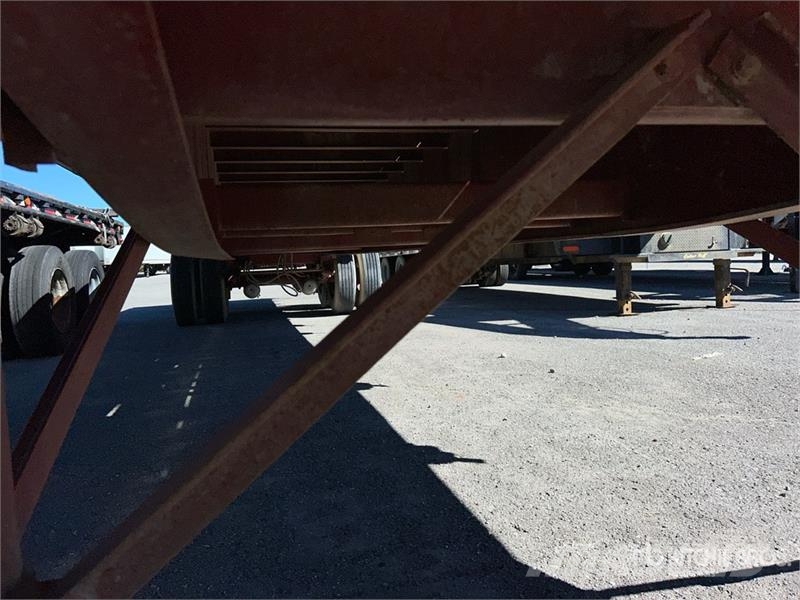 Utility 48 ft T/A Flatbed Trailer Platformy / Przyczepy z otwieranymi burtami