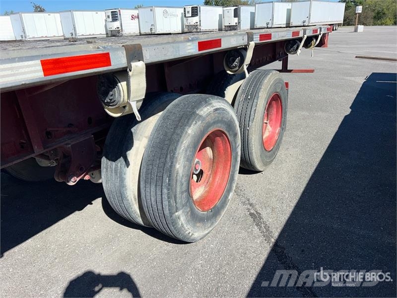 Utility 48 ft T/A Flatbed Trailer Platformy / Przyczepy z otwieranymi burtami
