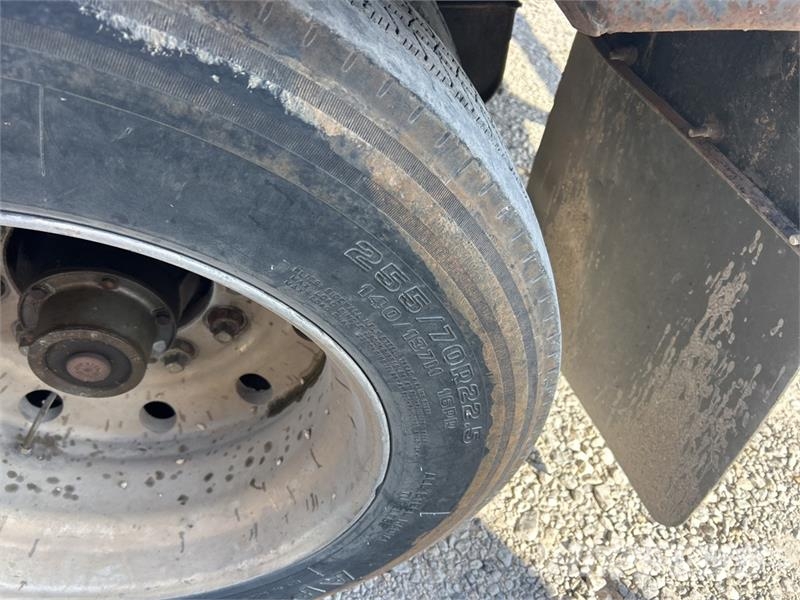 Utility 48 ft T/A Step Deck Trailer Caricatore basso