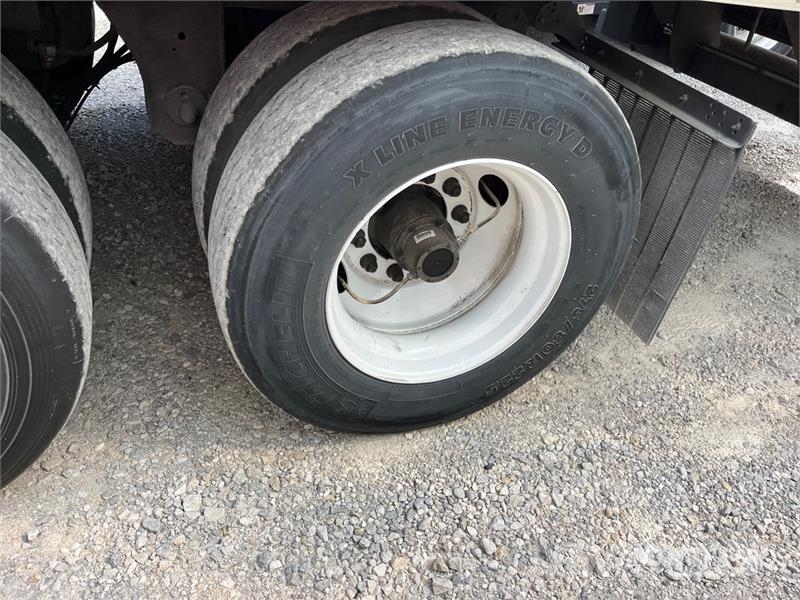 Utility 48 ft T/A Van Trailer 箱體拖車